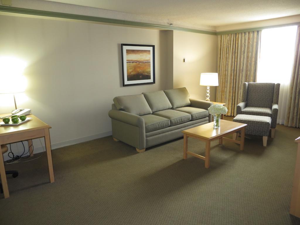 Edmonton Inn And Conference Centre Esterno foto