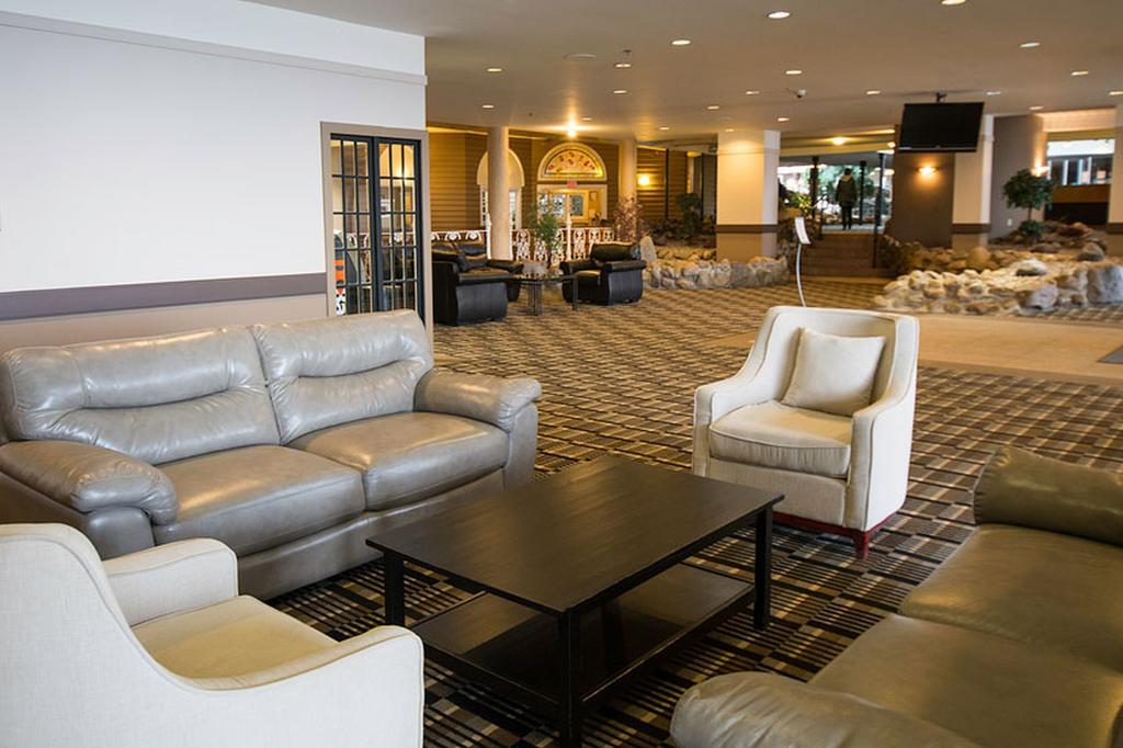 Edmonton Inn And Conference Centre Esterno foto