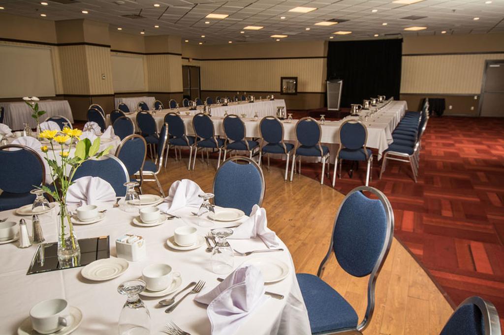 Edmonton Inn And Conference Centre Esterno foto