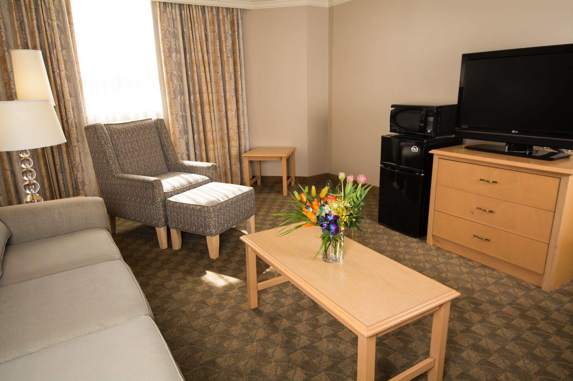 Edmonton Inn And Conference Centre Esterno foto