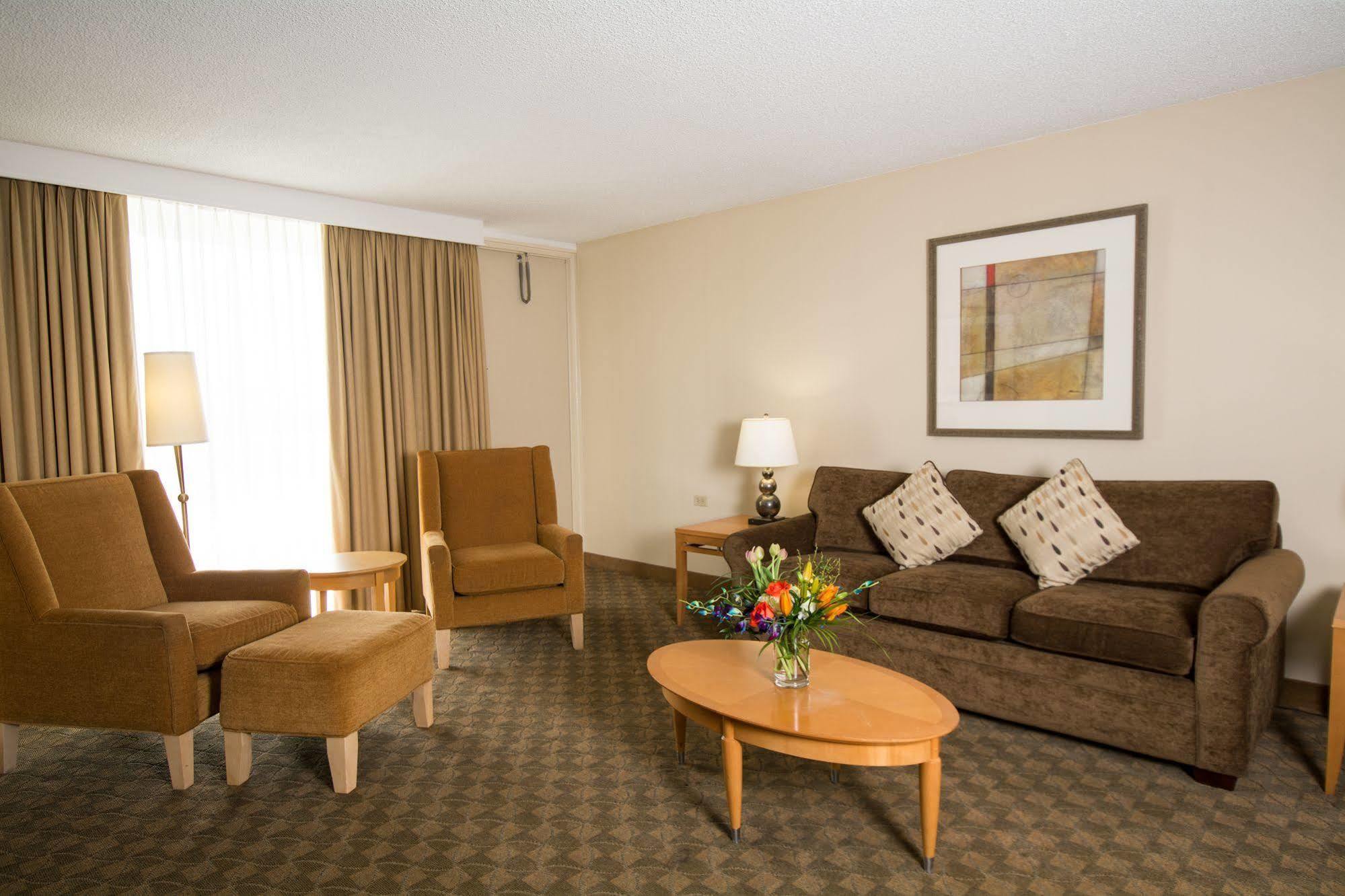 Edmonton Inn And Conference Centre Esterno foto