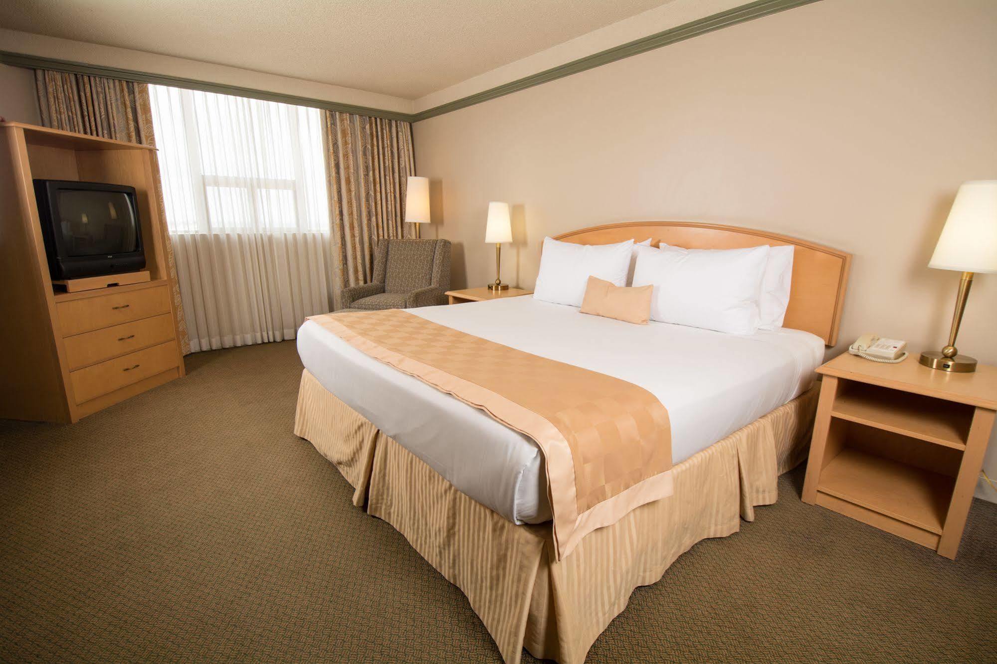 Edmonton Inn And Conference Centre Esterno foto