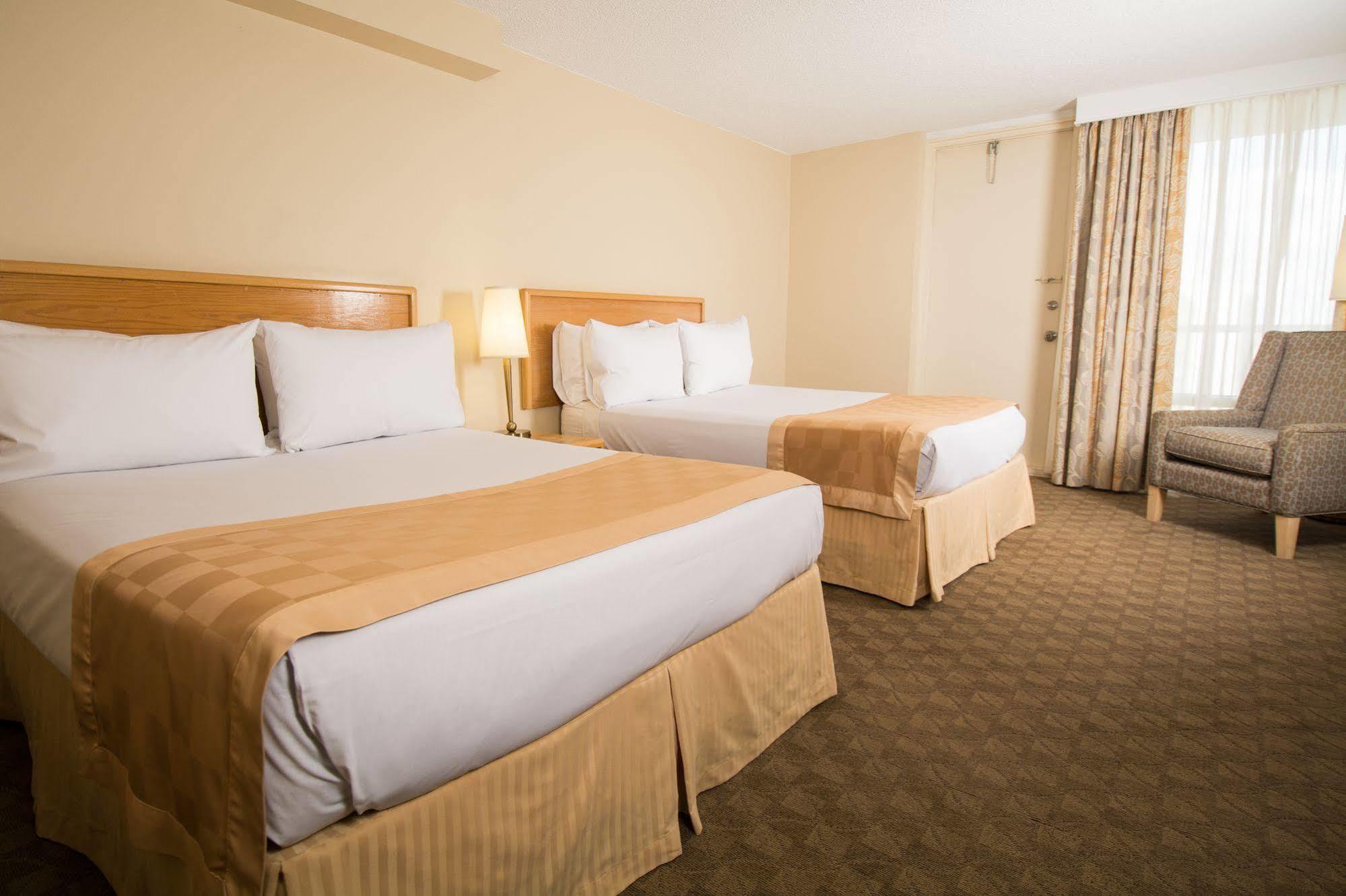 Edmonton Inn And Conference Centre Esterno foto