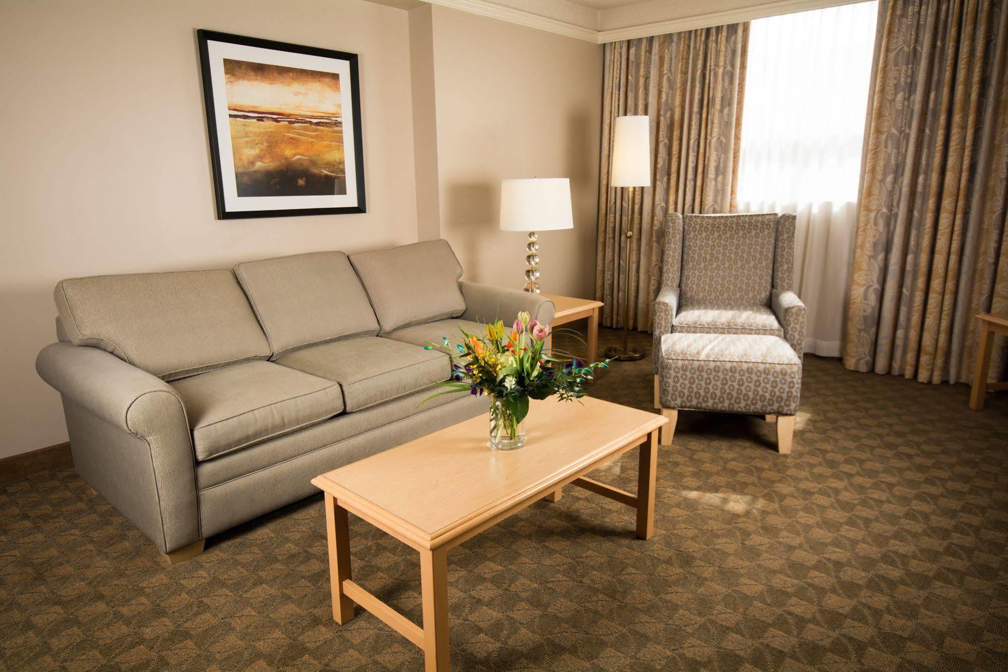 Edmonton Inn And Conference Centre Esterno foto