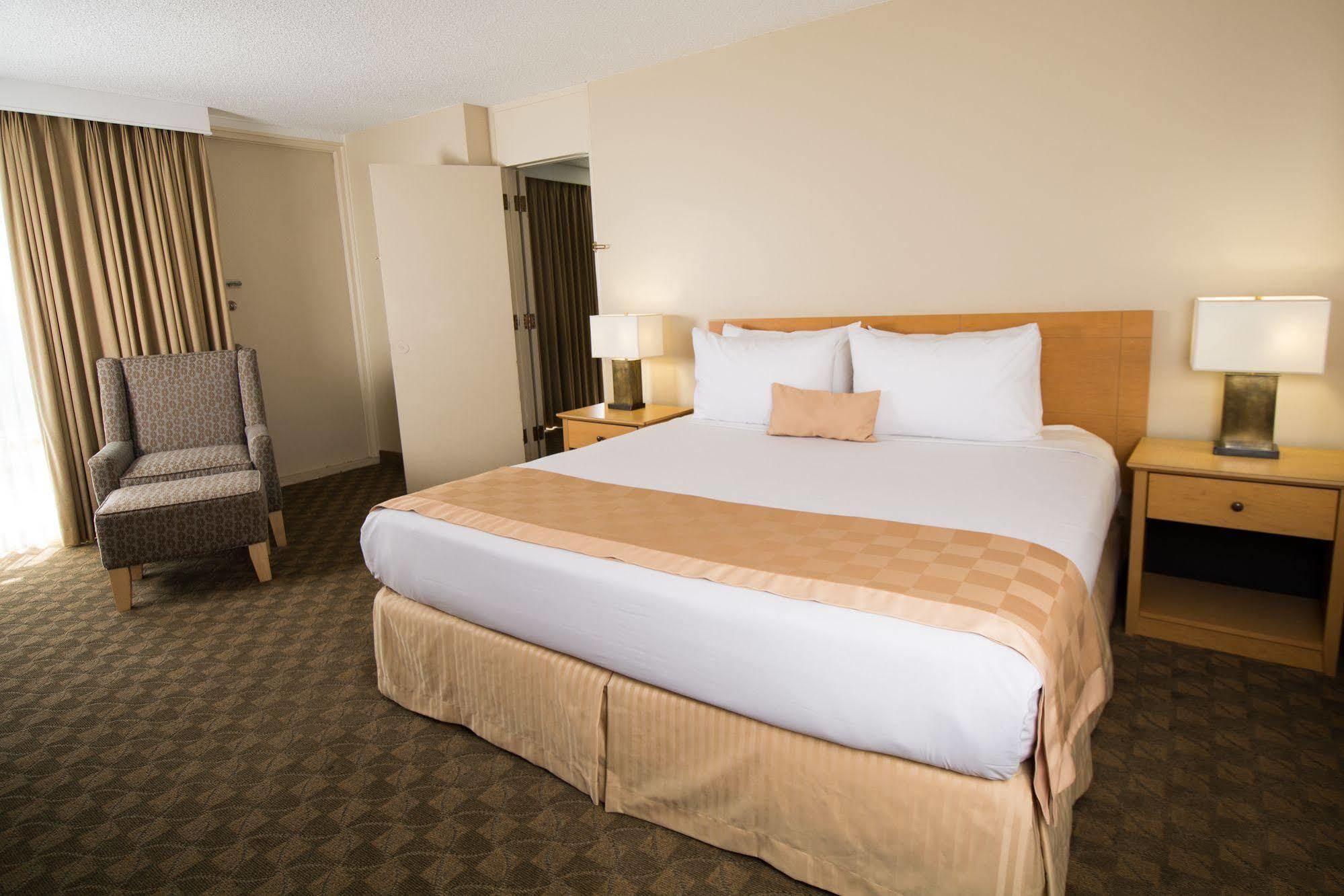 Edmonton Inn And Conference Centre Esterno foto