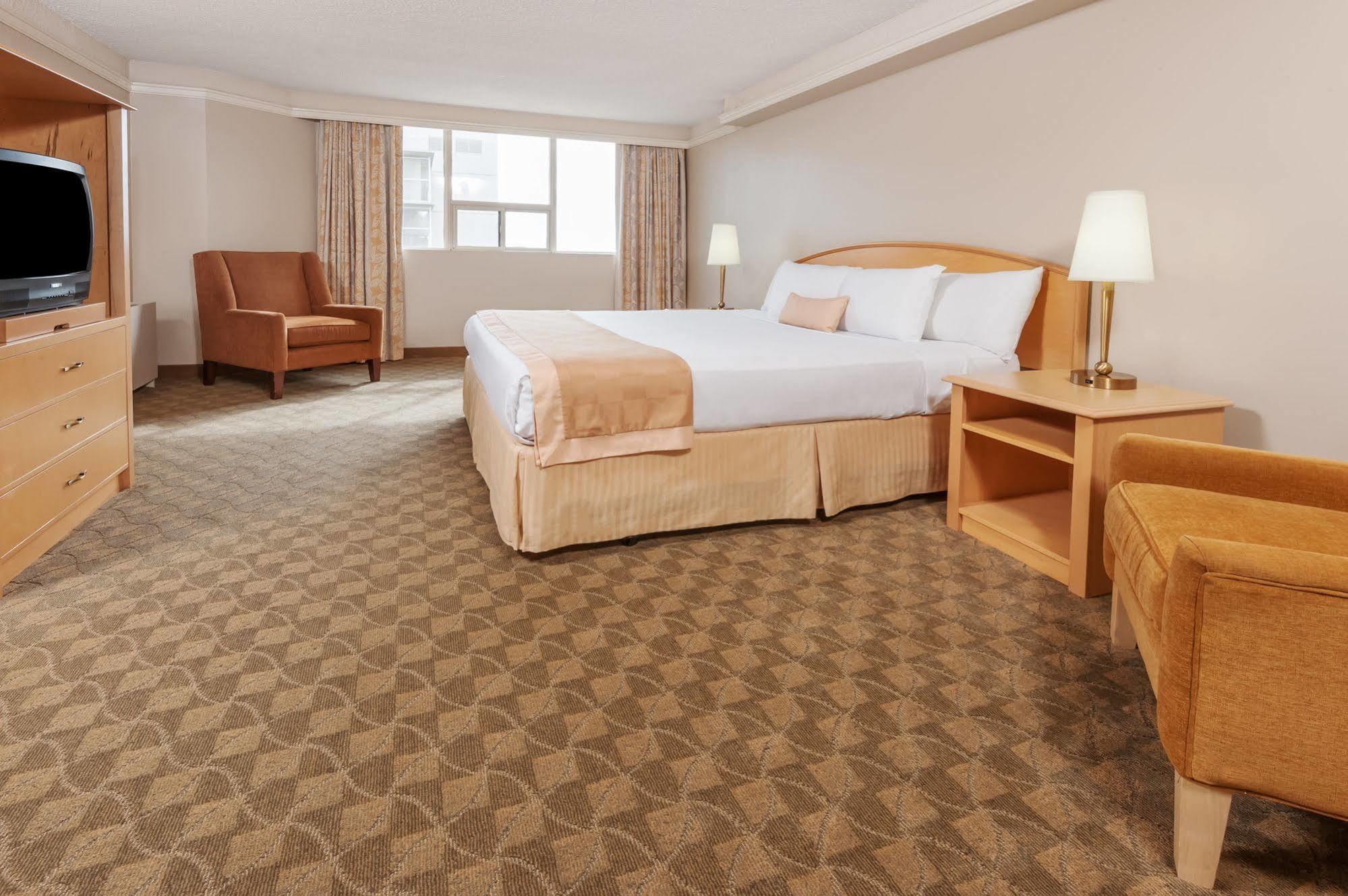 Edmonton Inn And Conference Centre Esterno foto